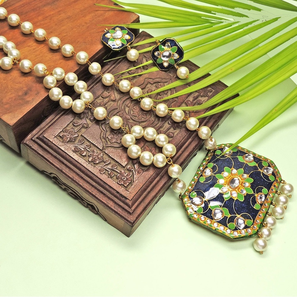 Lakh Necklace.